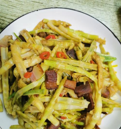 香菇酱炒春笋，味道好极了（一步步教你做香菇酱炒春笋）