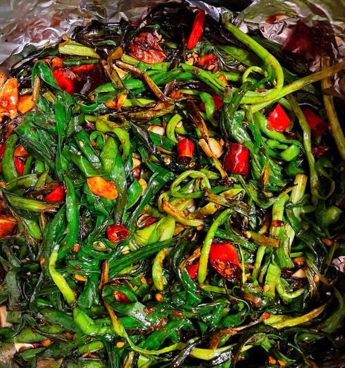 红椒炒韭菜做法大全（一道简单易学的下饭菜）