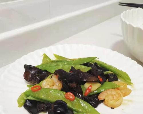 美食制作（虾仁小炒翠竹报春）