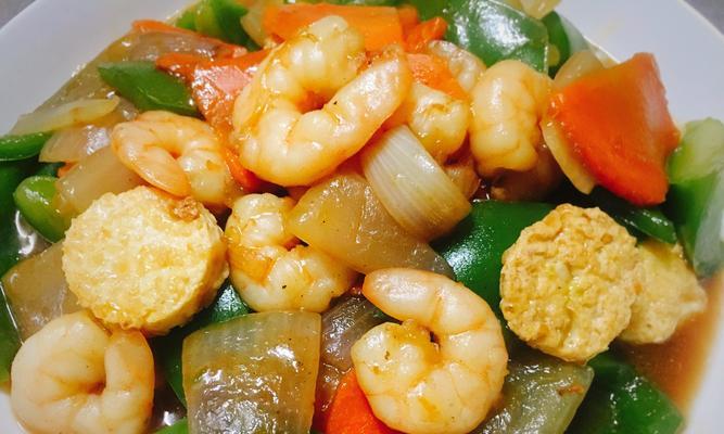 美味可口的虾仁黄瓜口袋饼（简单易做的美食）
