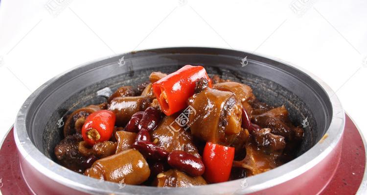 西红柿焗红腰豆的做法（美味又健康的素食佳肴）