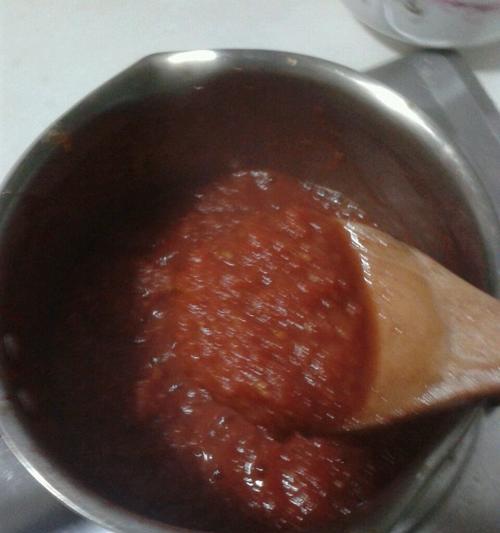 自制美味西红柿酱的做法（口感浓郁）