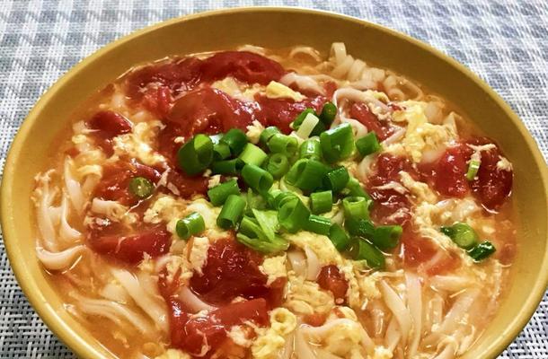 掌握以西红柿鸡蛋南瓜面的制作方法（融合多重味道）