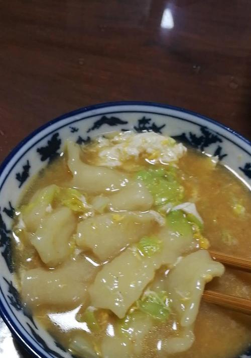 美味清热的以西红柿鸡蛋打卤面疙瘩（家常美食）