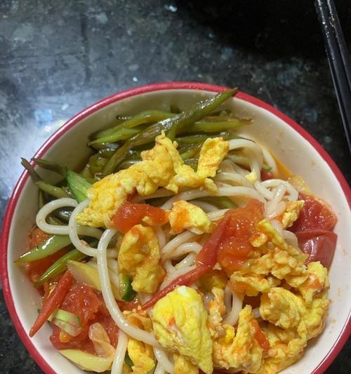 秘制家常鸡蛋打卤面，简单易学（西红柿的酸甜、鸡蛋的鲜香、打卤面的口感）