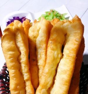美味可口的西红柿烩油条（传统美食的健康变革）