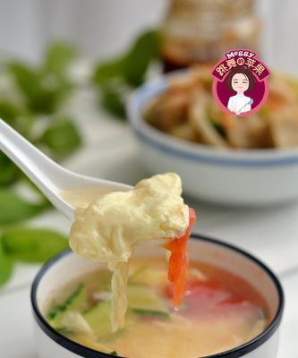 健康营养，西红柿黄瓜肉片汤的制作方法（营养丰富）