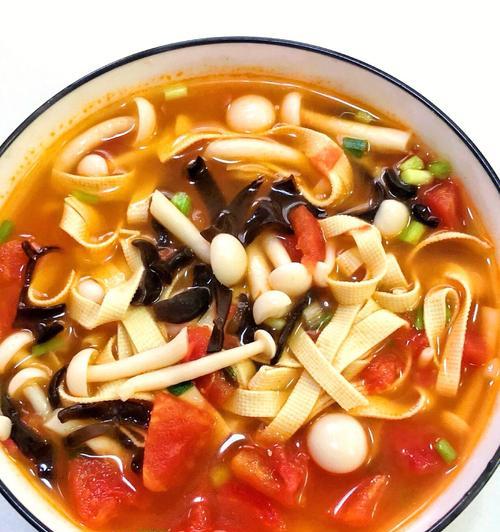 简单易学的以西红柿海鲜菇汤做法（健康营养）