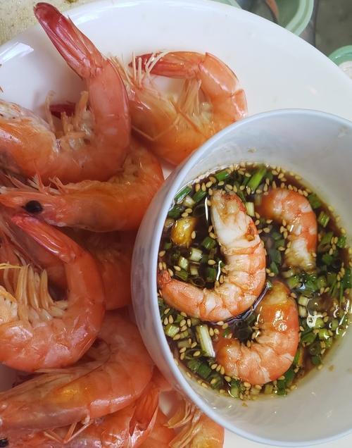 如何制作美味无水白灼虾（教你如何选购）