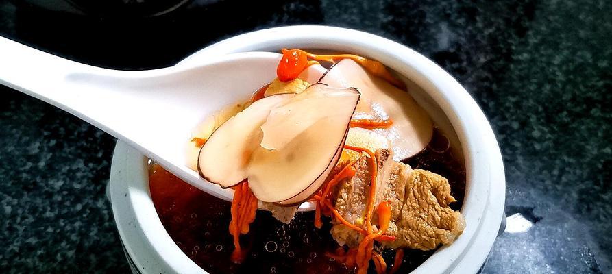 以太子参无花果瘦肉汤——美容的美味佳肴（低脂瘦肉汤中的药膳美食）