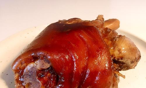 学会做我们都爱的酱肘子，轻松享受美味生活（家庭厨房的秘密武器）