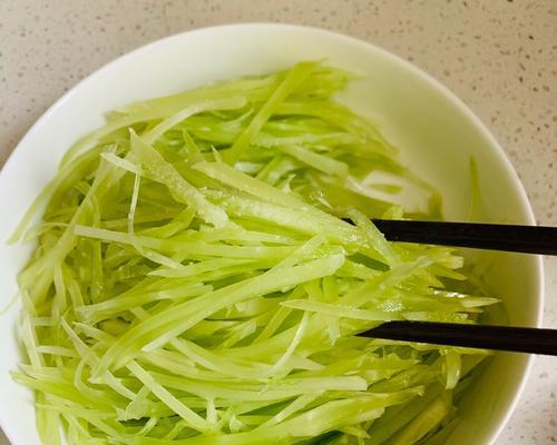 莴笋叶的蒸法——营养美味健康