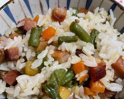 莴笋叶蚕豆焖饭，清爽美味的健康选择（以莴笋叶和蚕豆为主料的简易菜谱）