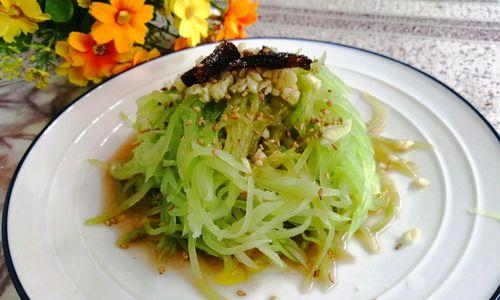 家常美食（健康营养又美味的莴笋溜鱼片）