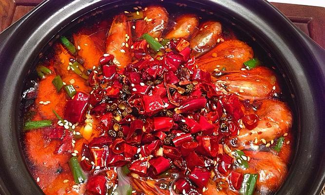 尽享美食，味极鲜辣爆虾做法大揭秘（重口味美食）
