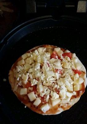 微波炉水果披萨的制作方法（轻松做出美味的水果披萨）