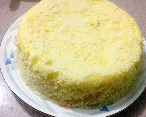 如何用微波炉制作美味的戚风蛋糕（15个步骤教你制作口感绵软的微波炉戚风蛋糕）