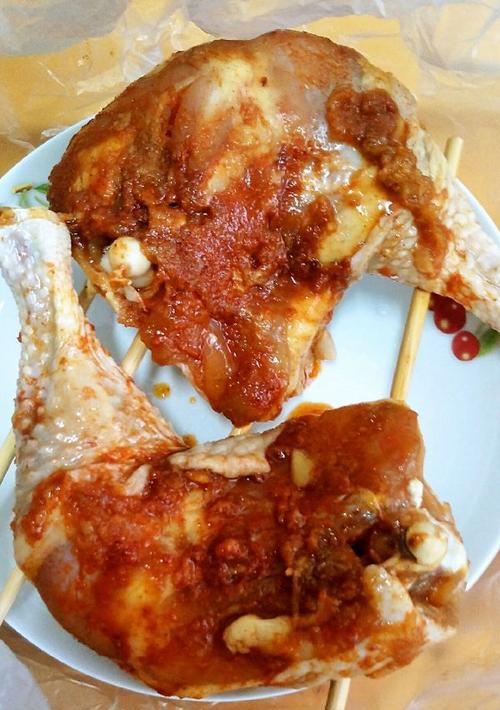 微波炉鸡腿（15分钟烤出口感酥脆多汁的健康料理）
