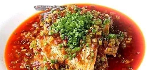 用糖醋鱼尾花鲢鱼打造美味佳肴（简单易学）