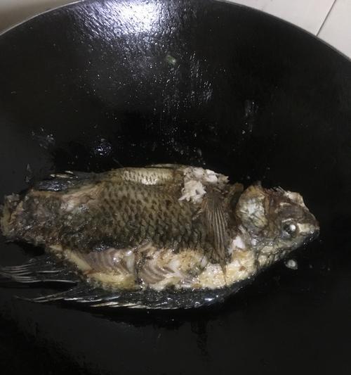 用糖醋罗非鱼烹制美食（简单易学）