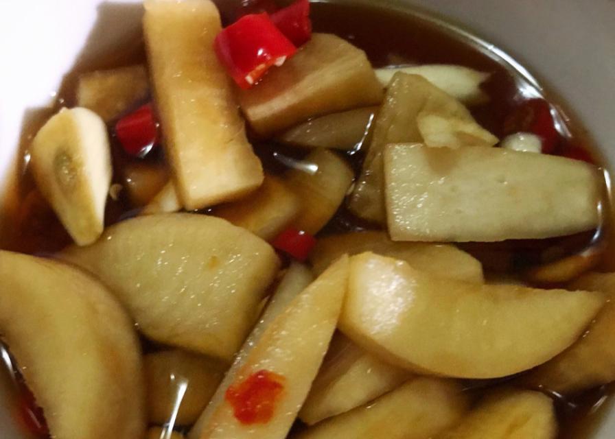 香脆可口的糖醋辣萝卜（自制美味）