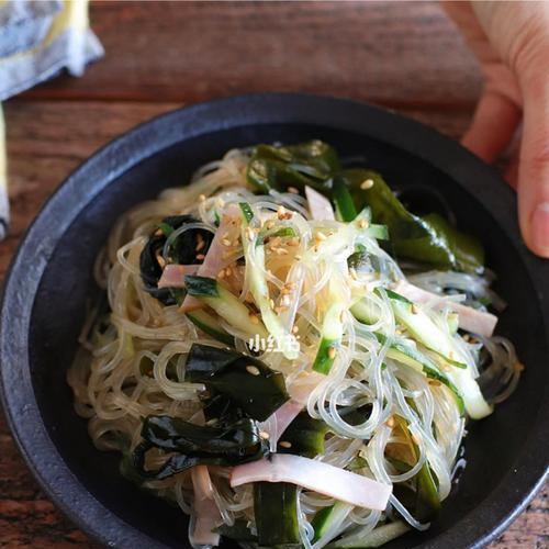 如何制作美味的泰式面条沙拉（掌握泰式调味的技巧）