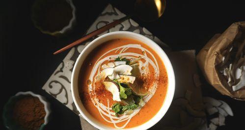 尝试泰国椰奶汤的简易做法（用新鲜材料制作一份浓郁的椰味）