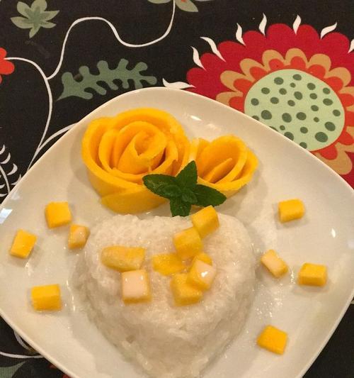 美味芒果糯米的制作方法（掌握泰国特色美食的诀窍）