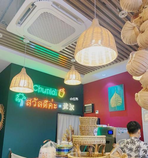以泰国传统椰奶南疆鸡汤为主题的美食探秘（泰国美食中的经典佳肴）