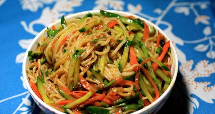 酸辣面线的制作秘籍（如何制作美味可口的酸辣面线）
