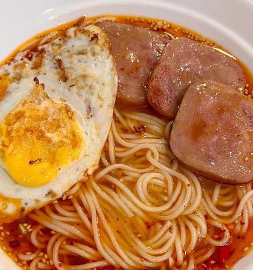 酸辣鸡蛋面——让你口感瞬间爆棚（家庭版制作大揭秘）