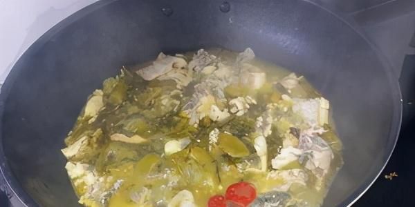 家常酸菜乌鱼制作方法（香鲜酸辣）