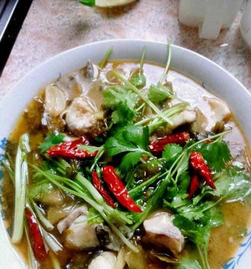 家常酸菜乌鱼制作方法（香鲜酸辣）