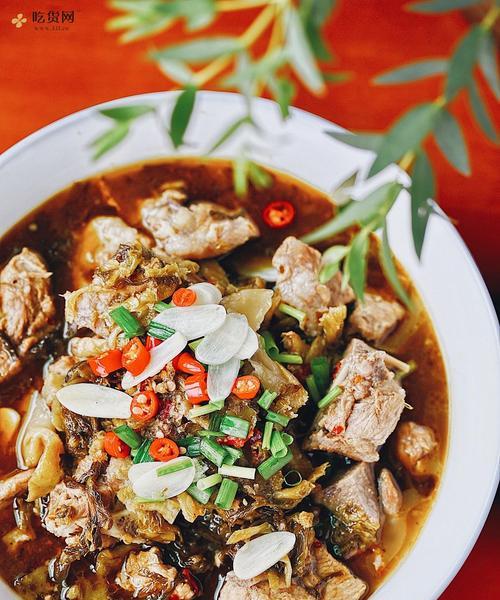 酸菜排骨，美味可口的传统佳肴（手把手教你制作家常美食）