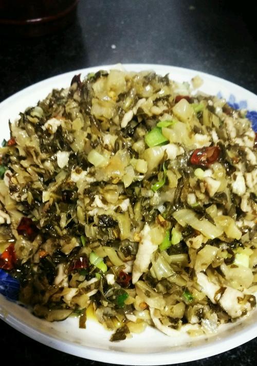 酸菜豆米的做法（传统美食与现代口味的融合）