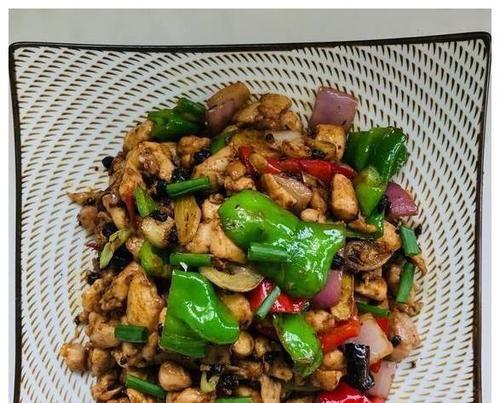酸菜炒肚片，一道美味可口的传统菜肴（如何制作口感鲜美的酸菜炒肚片）
