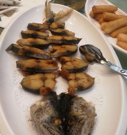 酸菜糟菜马鲛鱼的制作方法（家庭厨房也能轻松做出美味佳肴）