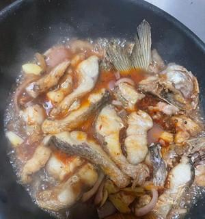 美味双椒武昌鱼的烹饪秘诀（掌握这些技巧）