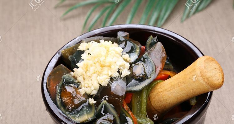 一口香辣双椒皮蛋（用料简单）