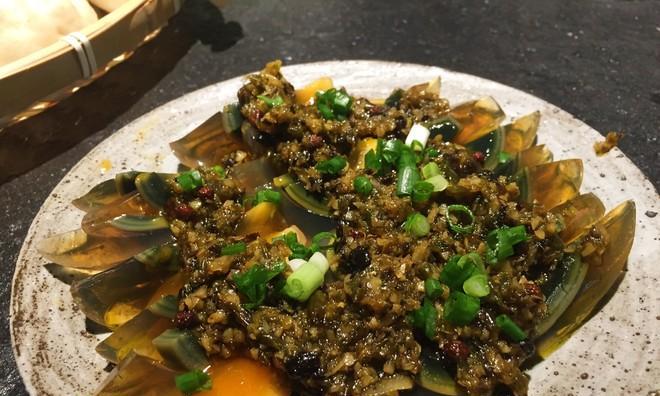 一口香辣双椒皮蛋（用料简单）
