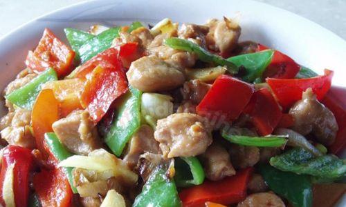 双椒炒肥肠——麻辣美食佳品（重庆特色菜）