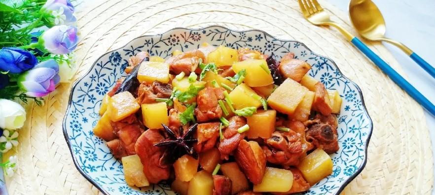 用双菇烧鸡腿制作美味佳肴（做法详解）