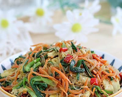 双耳烩杂蔬，一道营养美味佳肴（健康膳食）