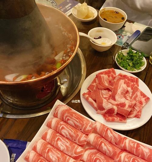 手把手教你制作美味涮羊肉牛肉火锅（做出家庭版鲜香火锅）