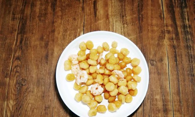 美味薯蓉虾球的制作方法（用虾仁和土豆做出口感柔软）