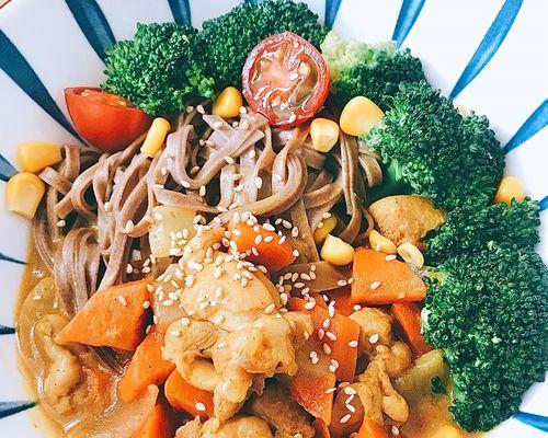 健康素食，蔬食咖哩刀削汤面（享受美味）