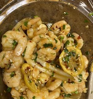 用蔬果香调制美味鲜虾仁（尝鲜厨艺）