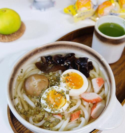 以蔬菇乌冬面为主的美食探索（健康营养不可错过的蔬菇乌冬面制作方法）