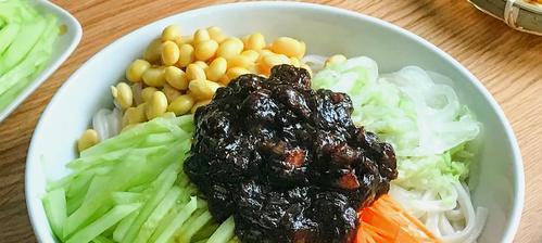 用新鲜蔬菜做出美味杂酱（健康生活从餐桌开始）