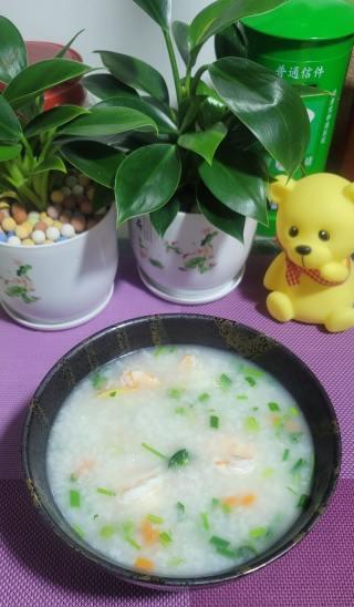 做一份美味营养的蔬菜虾仁粥（简单易学的家庭料理）